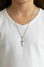 Load image into Gallery viewer, Crucifix Pendant