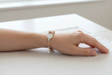 Load image into Gallery viewer, Gold Amber Druzy Open Bracelet