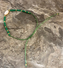 Load image into Gallery viewer, Green Crystal Thread Bracelet