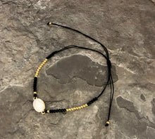 Load image into Gallery viewer, Onyx Mother Of Pearl Bracelet