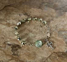 Load image into Gallery viewer, Glass Bracelets